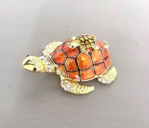 SALE:  Crystals Bejeweled Turtle Trinket Box 🐢  New