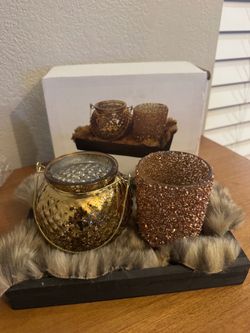 Gold glitter candle holders with fur base #candleholders #glitter 3.5 inch tall New , nice gift 🎁