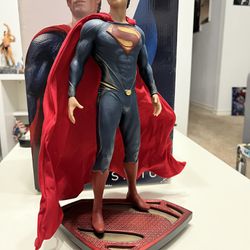 DC Collectibles Superman Man Of Steel 1/6th Scale Resin Statue