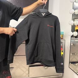 Champion sweater new