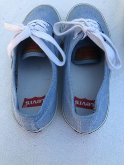 Levi’s working or walking shoes size (7) blue color