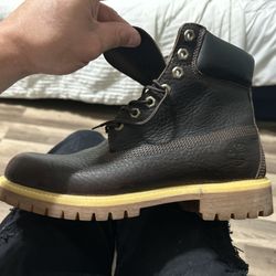 9.5 Timberland Boots 