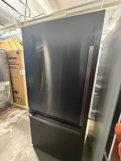 Black Stainless Steel Bottom Freezer Refrigerator