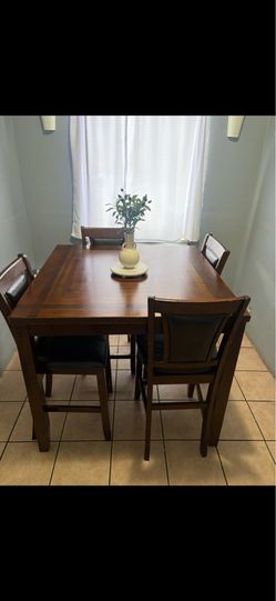 Dinning Table