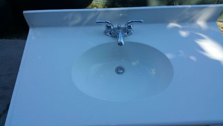 Bathroom sink 40"