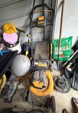 DeWalt Cordless Self-Propelled Lawn Mower