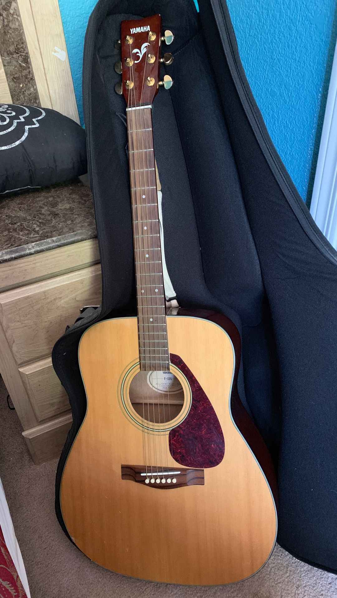 Rarely used Yamaha guitar. Has a minor dent/scratch that’s displayed in one of the pics. Asking for $140.
