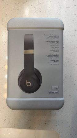 Black & Gold Beats Solo 4