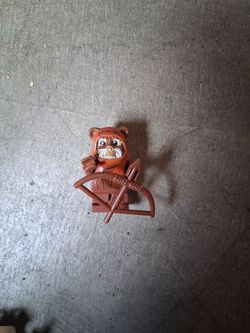 Star Wars Ewok Mini Figure with Bow