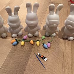 Paint And pour Plastic Bunnies Banks