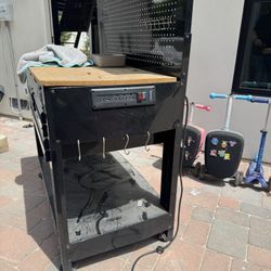 Tool Bench/storage 