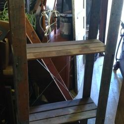 Shelf Unit $25