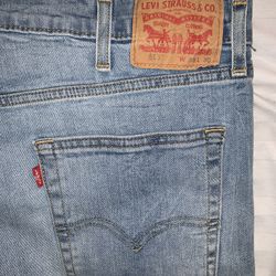 513 Levis Men Jeans 38x30