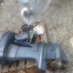  Lien Yamaha V6 200hp Saltwater Series  Has A Bad Cylinder Great Motor For Parts Lower Unit Cowl Tilt And Etc Must Go