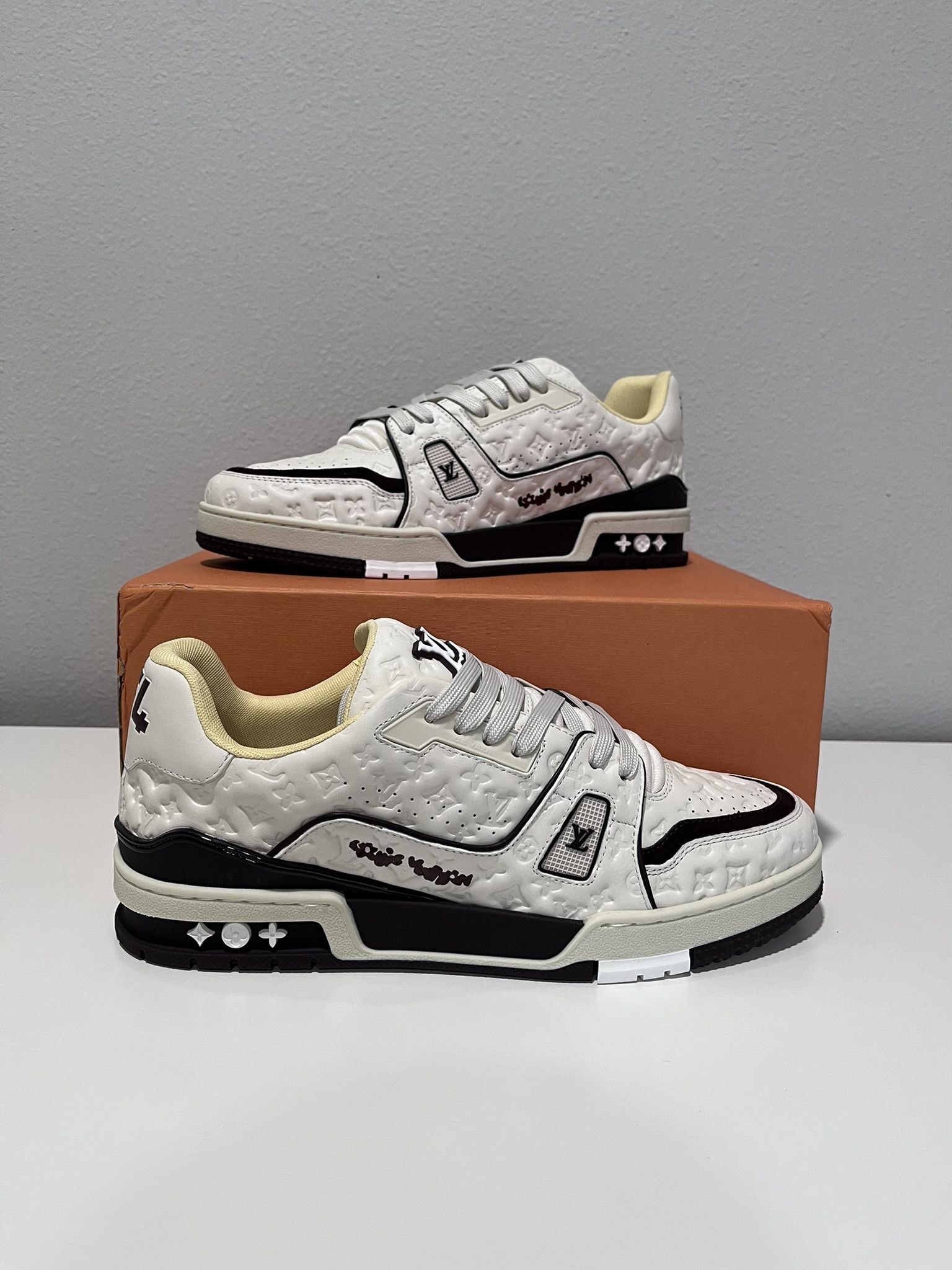 LV Trainer (Size 11)