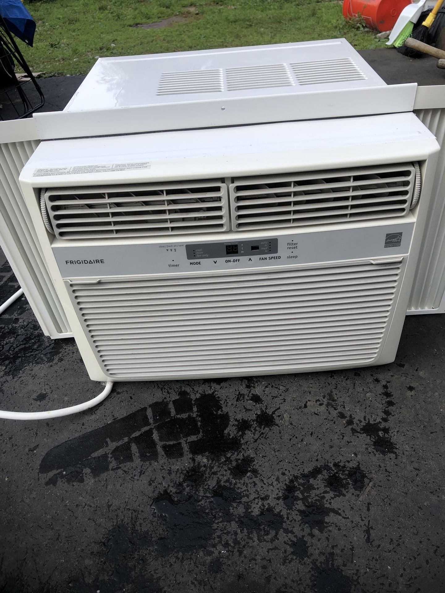 Very Good Condition Frigidaire Air Conditioner