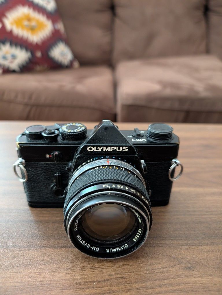 Olympus OM 35mm FILM CAMERA With Lens