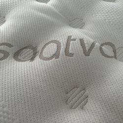 Saatva Classic Mattress, Firm, 11.5", King, Like New, Perfect Condition