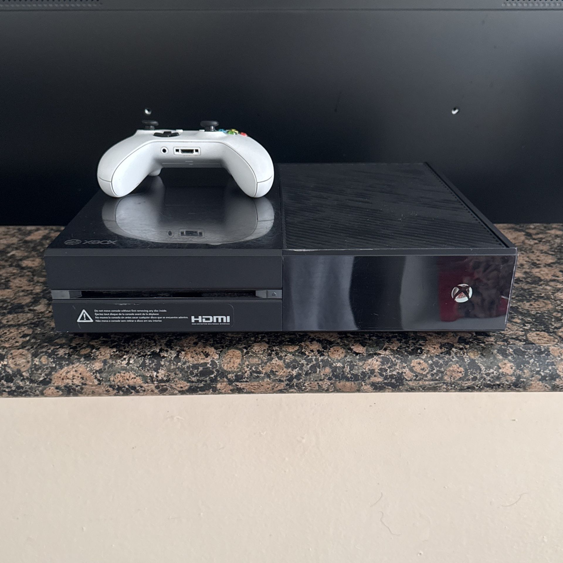 Xbox One W/ Hardrive 
