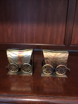 Vintage Copper colored metal art stagecoach bookends 5”x 5 1/2”