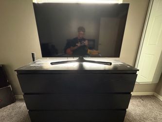 Black 6 Drawer Dresser PLUS TV Samsung
