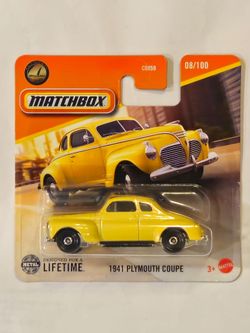MATCHBOX # 8 OF 100 . 1941 PLYMOUTH COUPE . SHORT CARD .