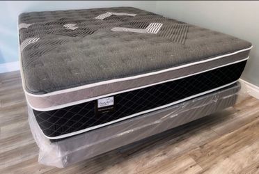 King Oasis Thermal Comfort Europillow Top 12inch Matres!!