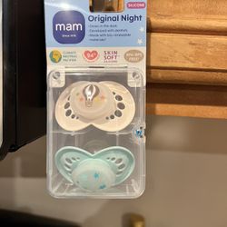 **NEW** Two-Pack of MAM Original Night pacifiers for babies aged 6-16 months.