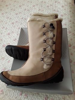 Kaley (PRIVO) women's leather boots 8.5 NEW!!!