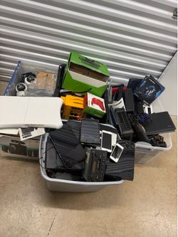 Huge Gaming & Electronics Lot – 3 Xbox Consoles, Laptops & More