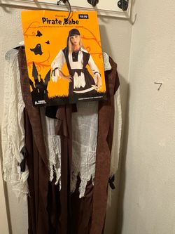 Women’s Pirate Costume