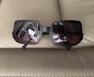 Vintage Chanel 4021 Sunglasses Black Y2K Rectangular Made in Italy 4021 c.142/12