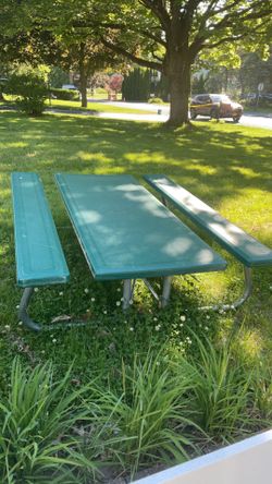 Great outdoor picnic  table rust free.