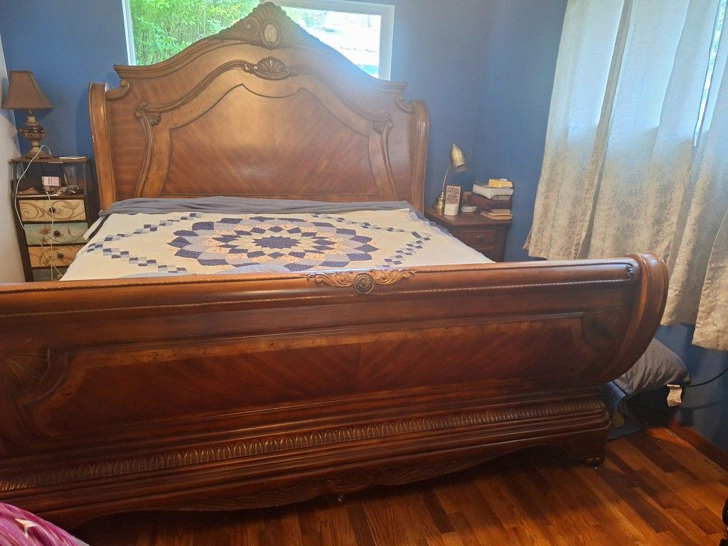King Size Sleigh Bed
