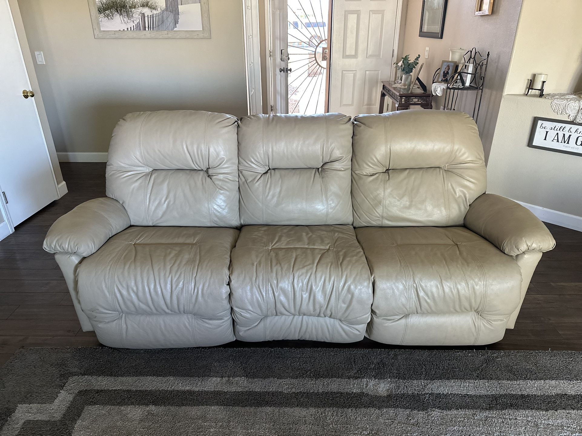 Recliner couch