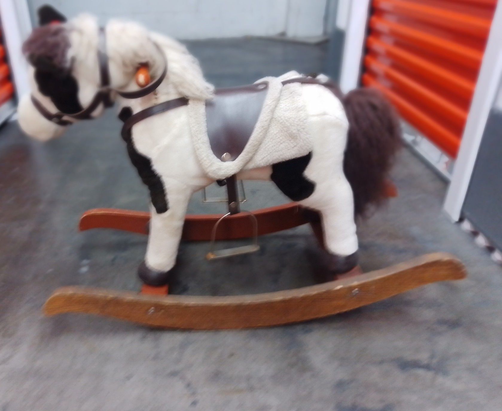 Child's plush rocking horse w/ battery horse sound