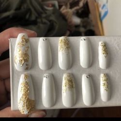 Long “Dynasty” Press On Nails 