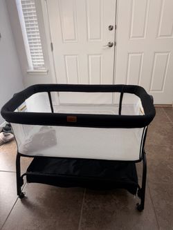Baby bond bassinet