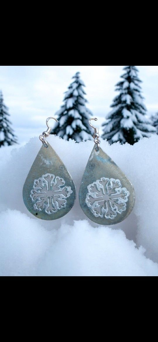Frozen Magic Glow Earrings - Icy Blue Snowflake Design