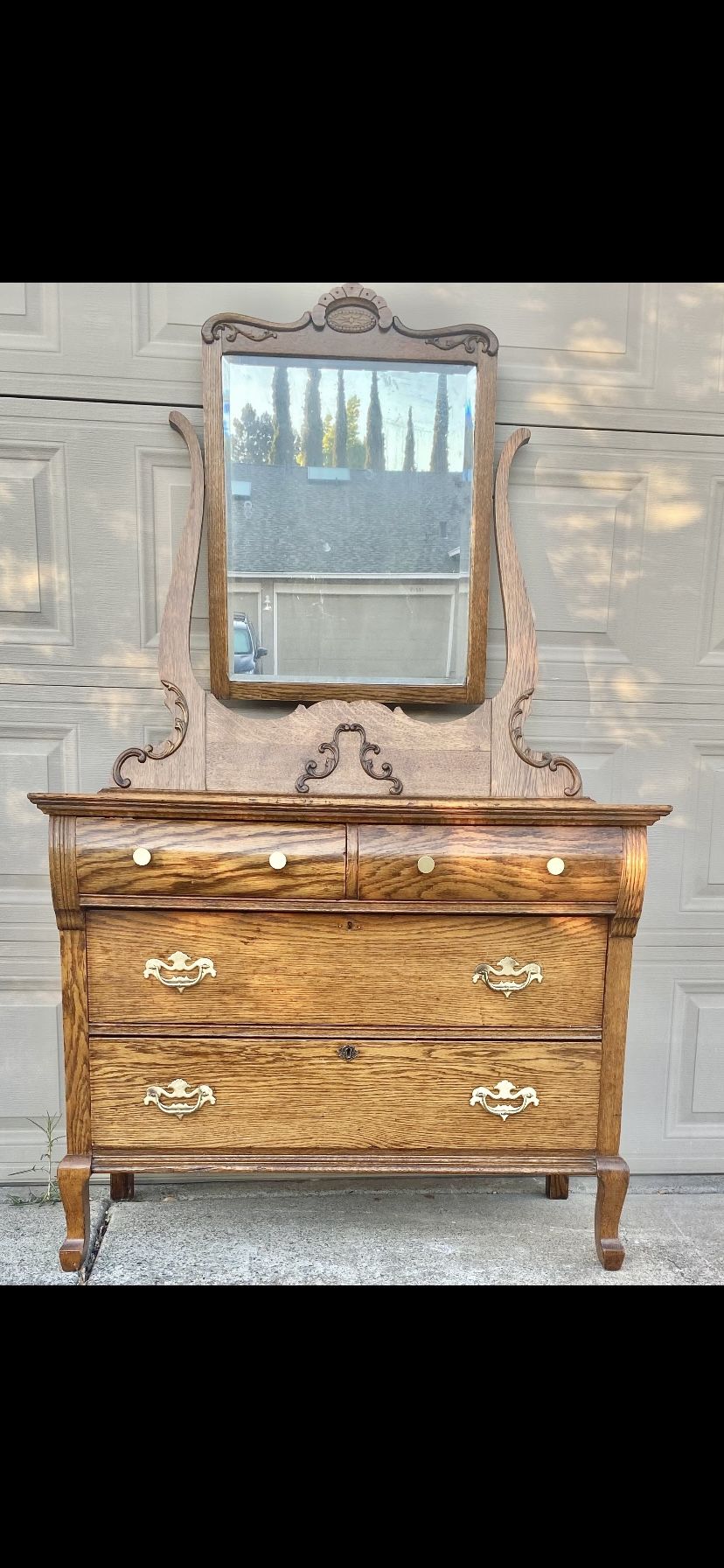Solid Wood Dresser With gold Kobe