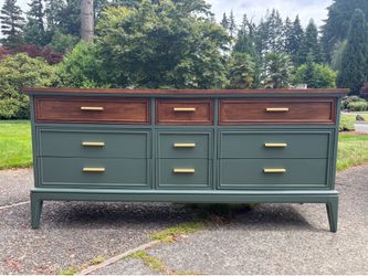 Dixie MCM Dresser
