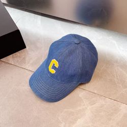 Baseball cap
This makeup-free accessory is the perfect finishing touch to any outfit! Available for both men and women.