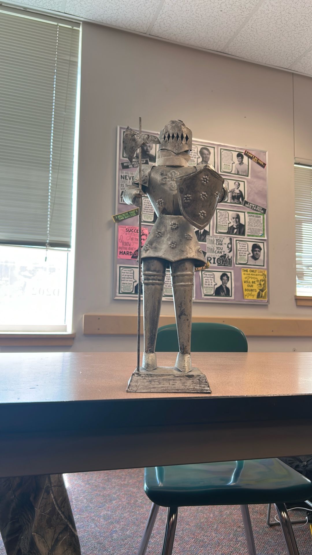 Lifesize Big Knight Statue Welded with real gold made of real steel.