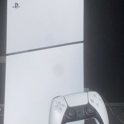 Brand new PS5 great condition comes with controller and HDMI ports 