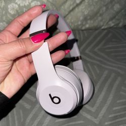 Beats Solo 4 Headphones 