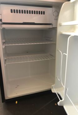 Mini Fridge nothing wrong I just have a extra one