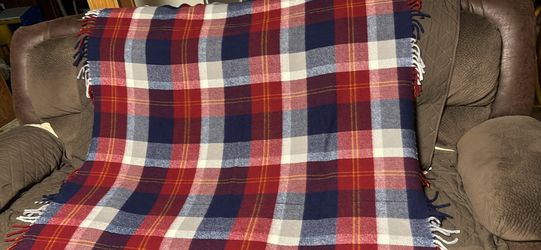 Red white blue plaid 53x53 fringed throw stadium blanket  Acrylic 