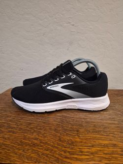 Brooks Range Athletic Running Shoes 
Women's Size US 8 Medium B