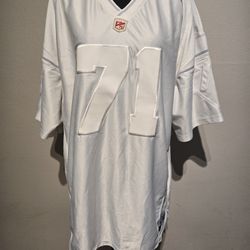 VINTAGE STARTER ALL WHITE JERSEY SIZE XL B33