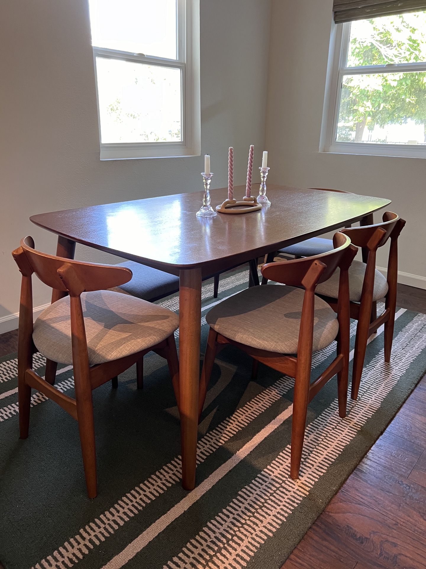 MCM 6 piece dining set with bench for Sale in Los Angeles, CA - OfferUp